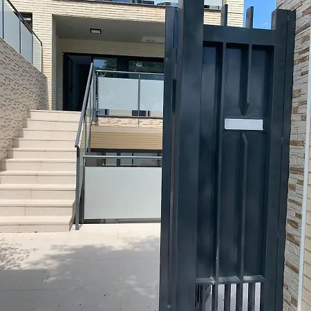 Casa Primera Linea De Mar En *